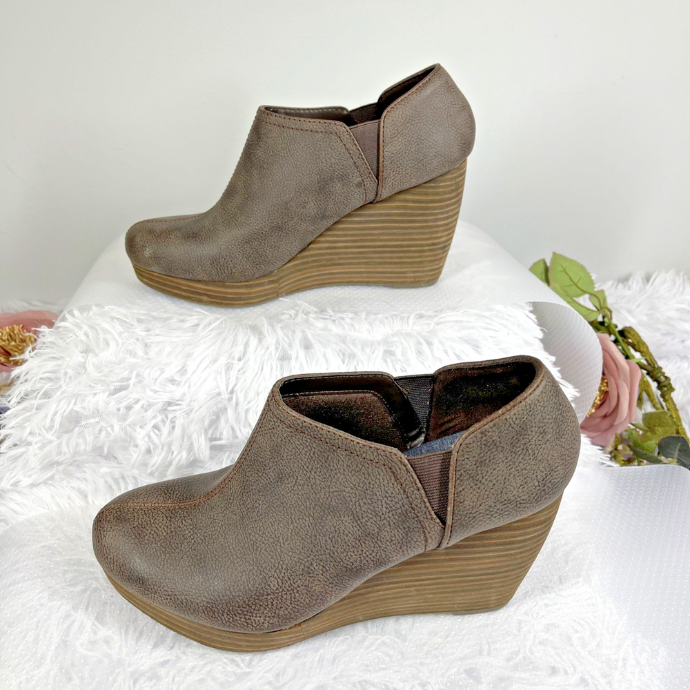 Dr Scholls Harlie Womens 9M Brown Wedge Booties Memory Foam Cool Fit Slip On